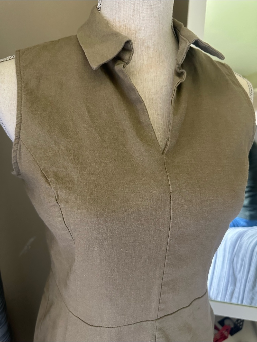 Tahari Olive Sleeveless Midi Shirt Dress - Picture 2 of 11